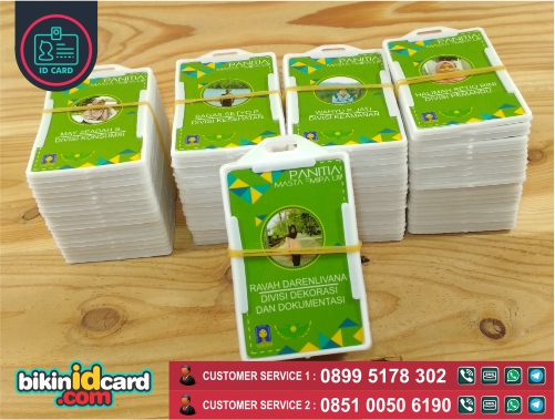 Membuat tanda kepanitiaan seperti id card atau name card; Ukuran Id Card Panitia Event Terbaik