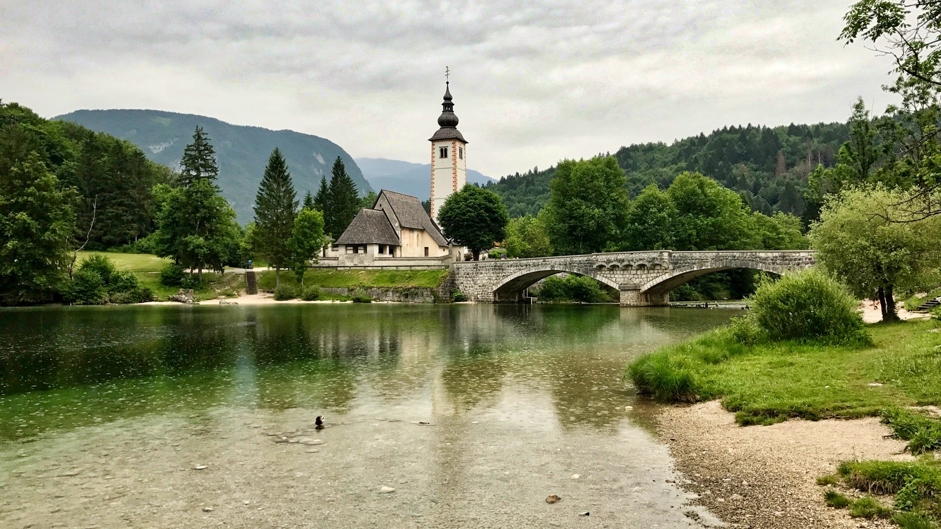 bohinj-church-lake-landscape-460415 (1)