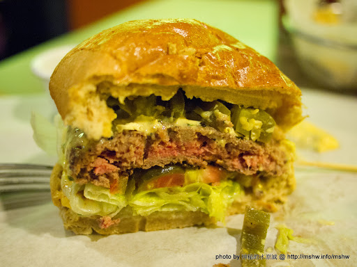 【食記】台中Burger Joint 7分So美式廚房華美店@西區捷運BRT科博館 : 七分熟的獨特風味!! 區域 台中市 捷運美食MRT&BRT 排餐 早餐 早點類 晚餐 漢堡 燒烤/燒肉 美式 西區 輕食 飲食/食記/吃吃喝喝