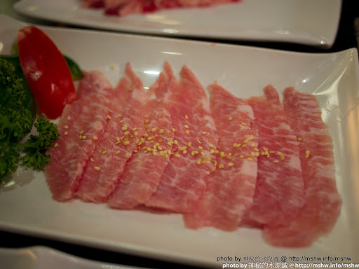 進化後的食材與殘廢餐體驗XD ~ 台中北屯"食藏燒肉居酒屋 Yakiniku Treasury" 北區 區域 台中市 宵夜 日式 燒烤/燒肉 飲食/食記/吃吃喝喝