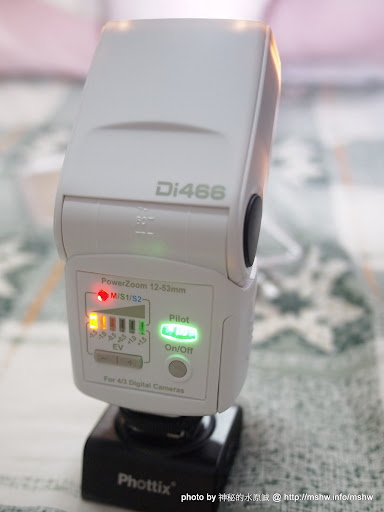 讓你輕鬆離機閃! ~ "Phottix Aster PT-V4 無線閃燈觸發器"開箱 3C/資訊/通訊/網路 嗜好 攝影 新聞與政治 硬體 開箱
