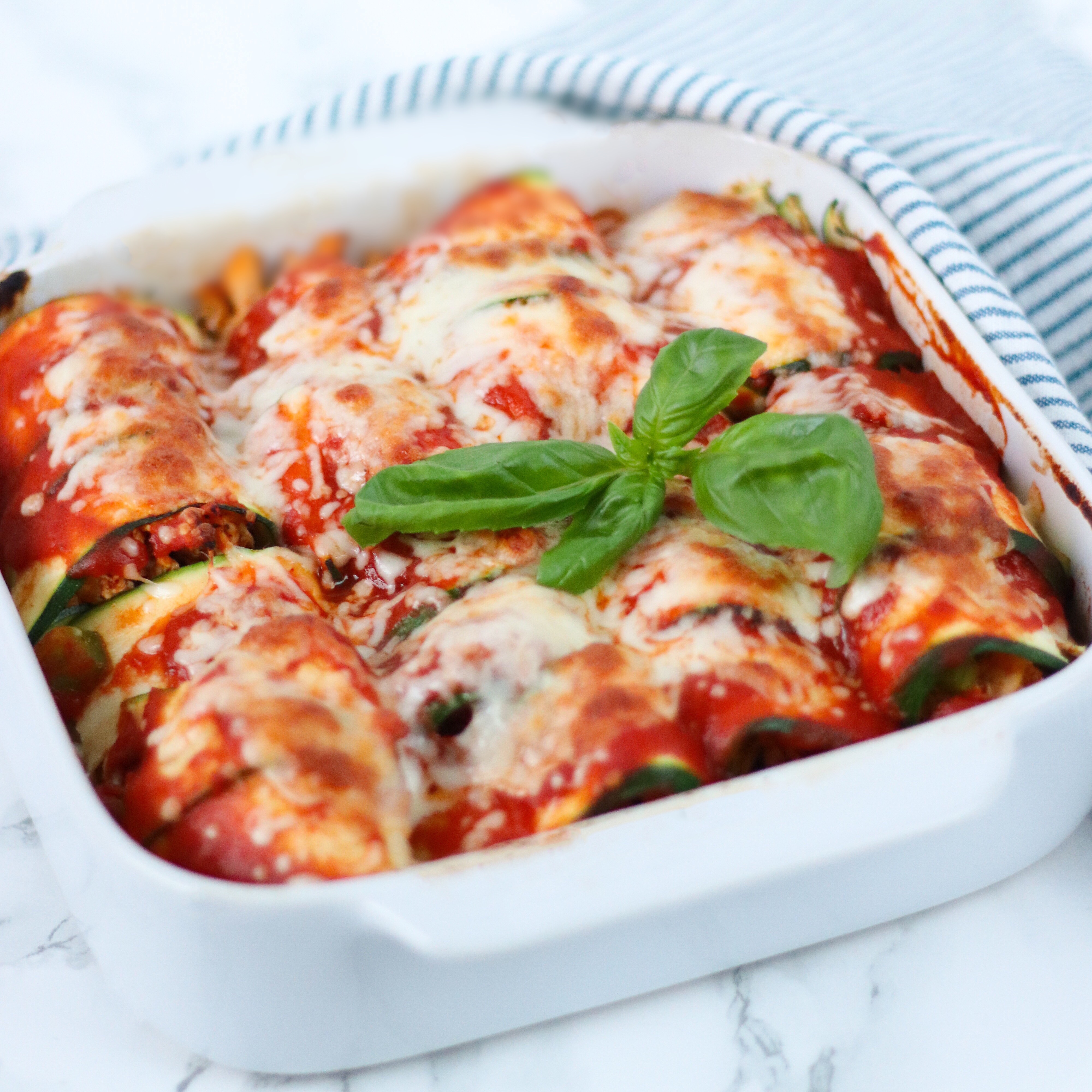 Boekentip Lisa Kookt Koolhydraatarm Recept Voor Courgette Met Pulled Chicken Winactie Marielle In De Keuken