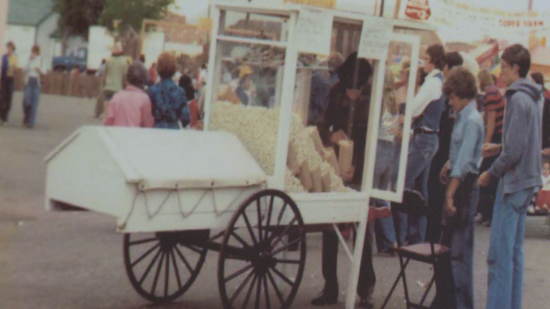 Click to play video: 'Street Corner Staple: Regina’s vintage popcorn wagon'