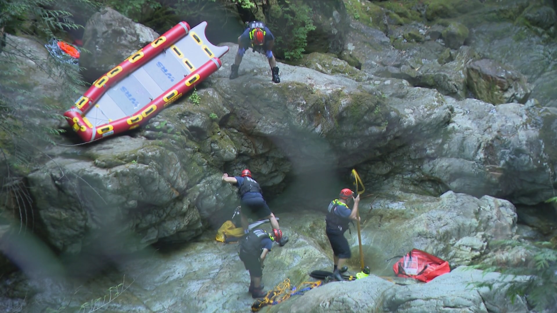 Click to play video: 'Lynn Canyon drowning death prompts water safety warning'