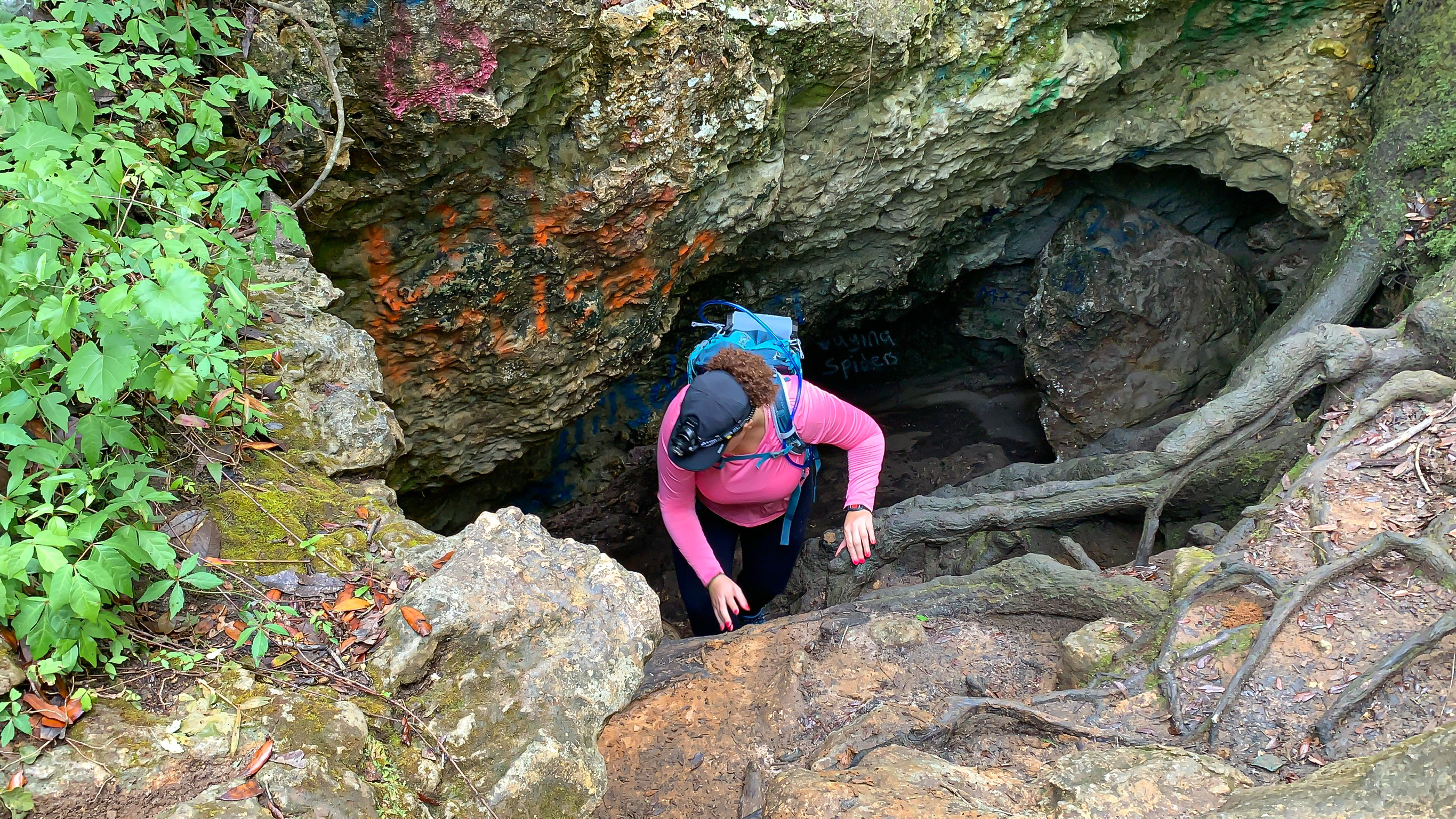 entrance to dames cave