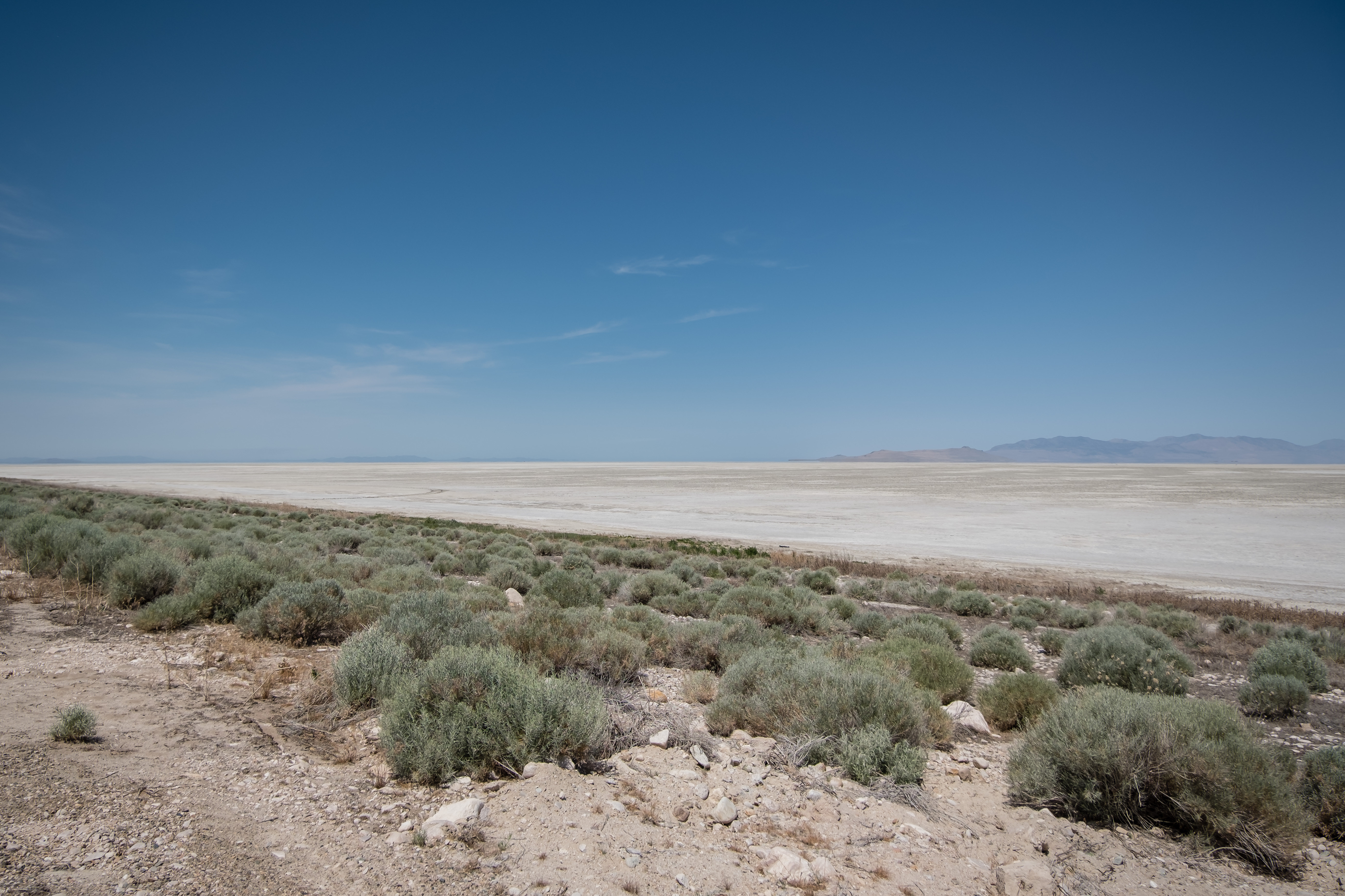 a dry great salt lake in utah