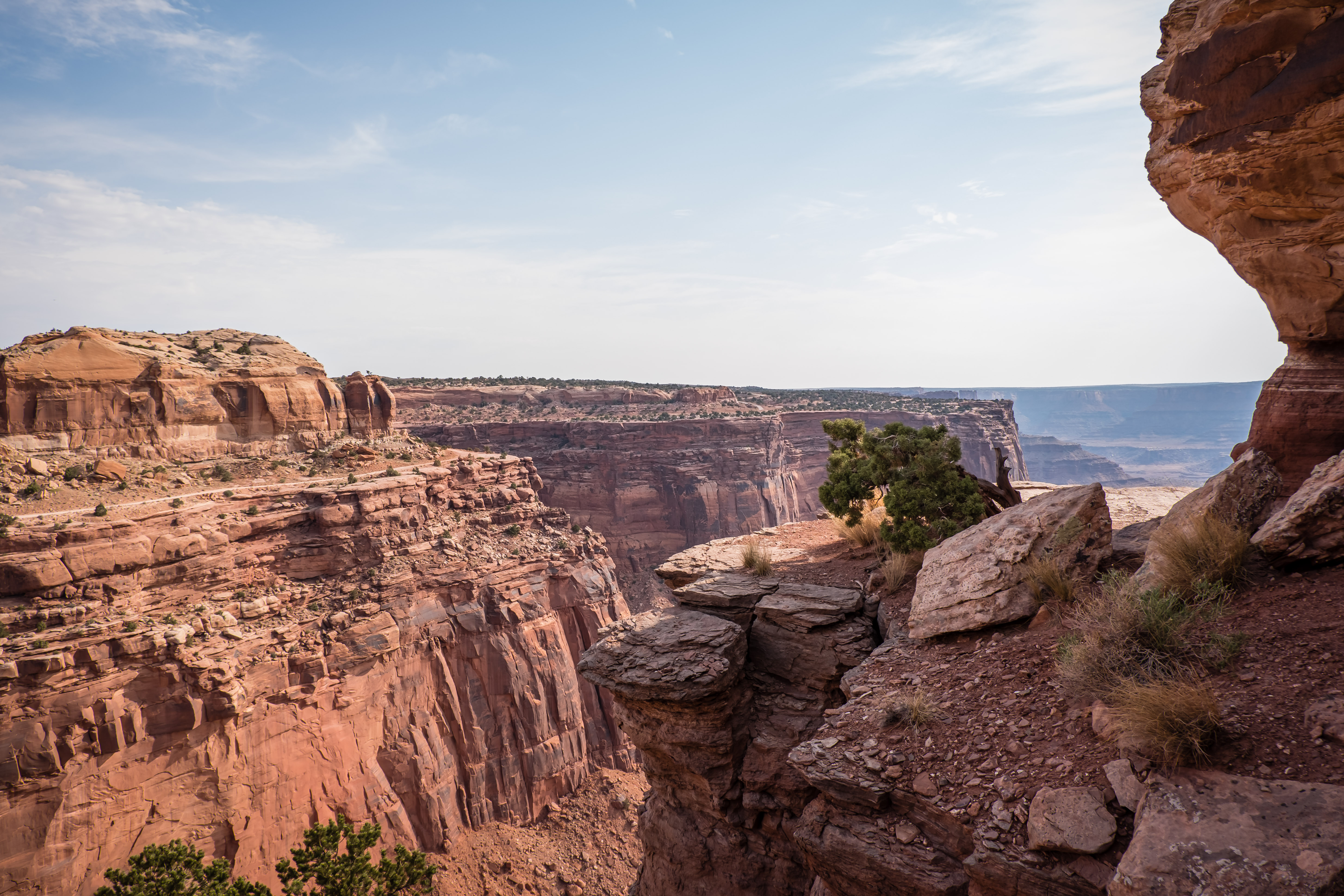 best overlooks in island in the sky in canyonlands