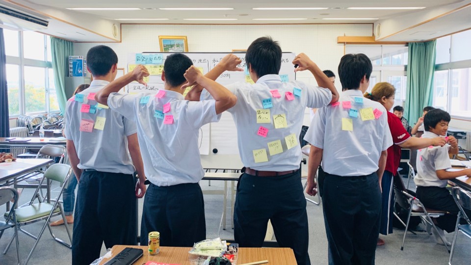 Brainstorming at Noto High School in Ishikawa Prefecture.
