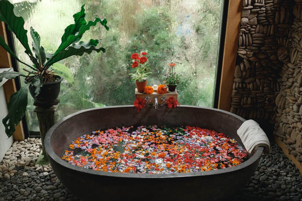 bali ubud spa, flower bath 