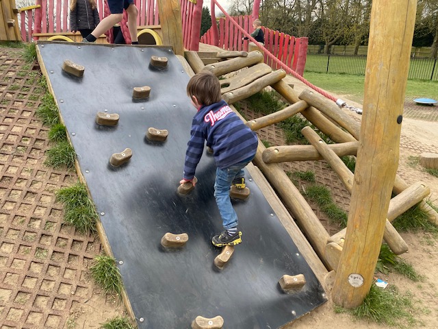 leavesden country park