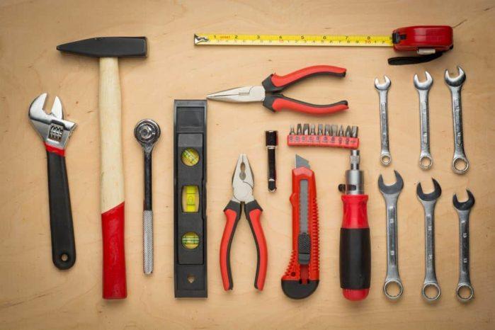 hand-tools-img How To Hire A Contractor