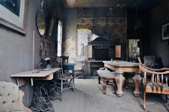 Dusty Furniture Health Issues When Redecorating