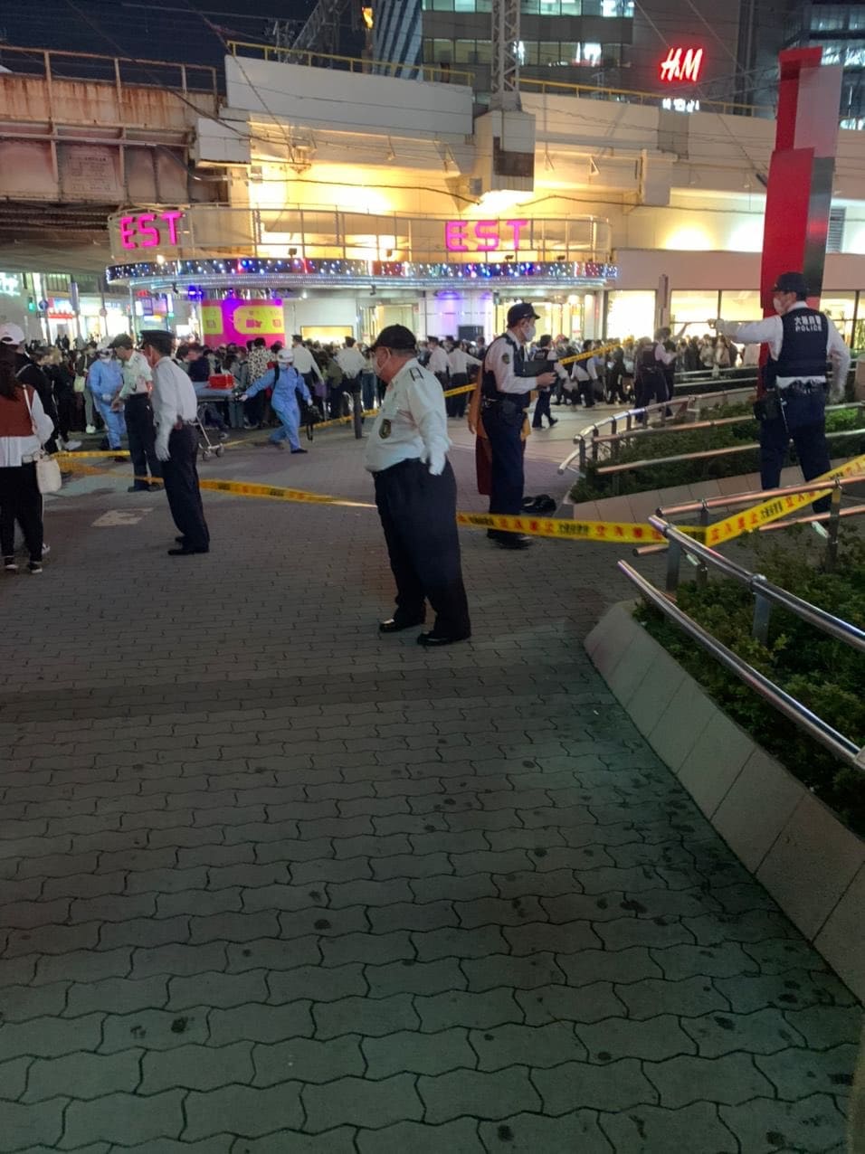 大阪梅田ヘップ飛び降り高校生が掲示板で自殺予告 家庭板で喚いていた こねこのニュース調べ 大阪梅田ヘップ飛び降り高校生が掲示板で自殺予告 家庭板で喚いていた こねこのニュース調べ