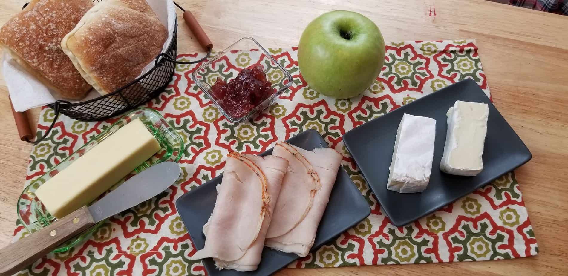 Ingredients needed to make air fryer grilled cheese with apple and jam