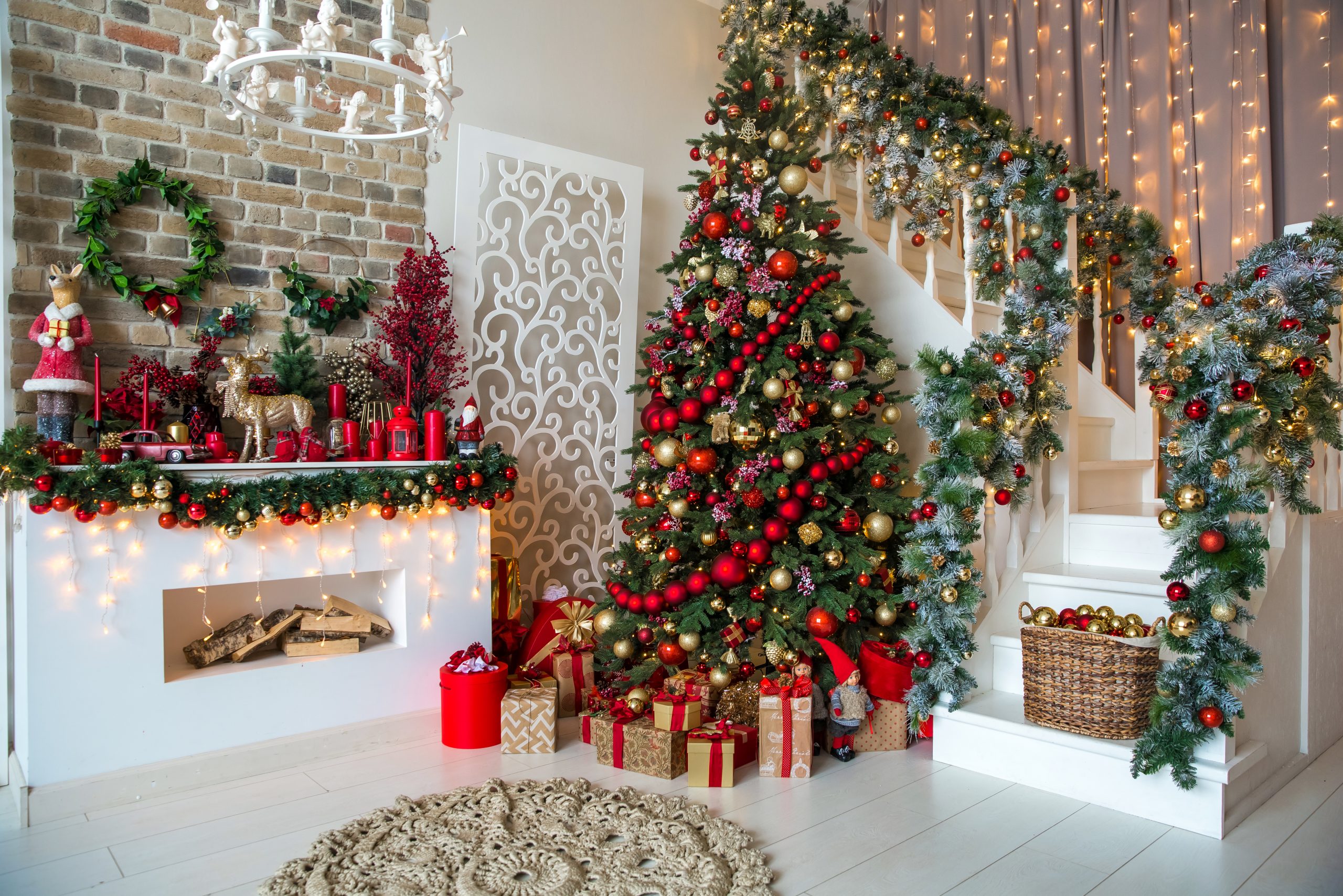 A house decorated for Christmas