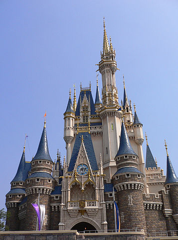  Disneyland California vs Disneyland Tokyo