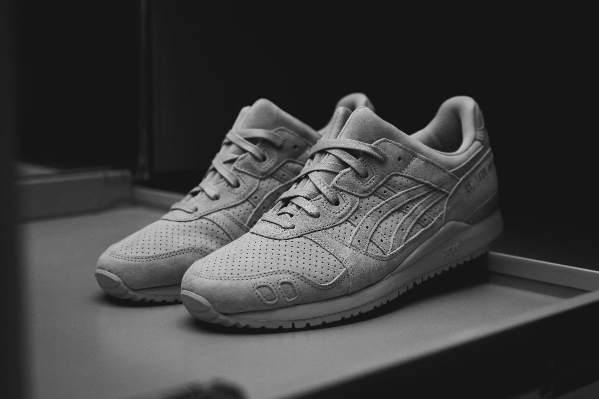 ASICS Gel-Lyte III OG "Premium Pack" 4 ASICS I Love Sneakers ASICS GEL-LYTE III OG Piedmont Grey