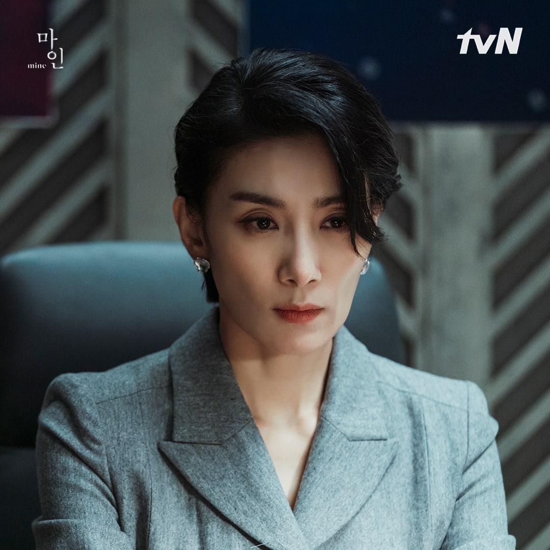 tvN Drama Previews Kim Seo Hyung As A Powerful Woman With