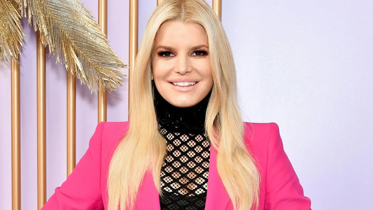 Jessica Simpson speaks out over fans' concern from new video, reveals
