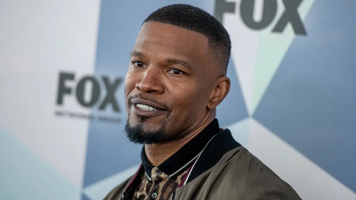 Jamie Foxx rep says hospitalization not caused by COVID vaccine report