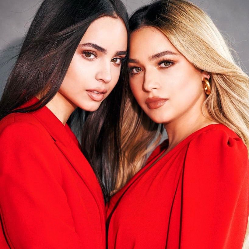 Does Sofia Carson have a sister? ABTC