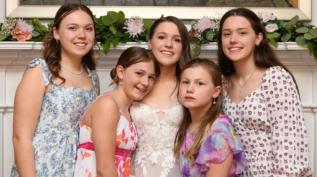 Mercedes Schlapp's Daughters Viana, Caterina, Elissa, Ava & Lucia Schlapp