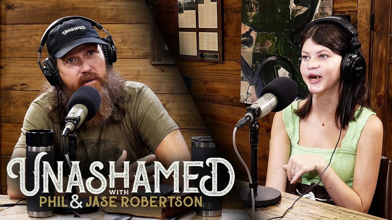 Mia Robertson Makes Her ‘Unashamed’ Debut & What Did Jase Do for His Bachelor Party?? Ep 752