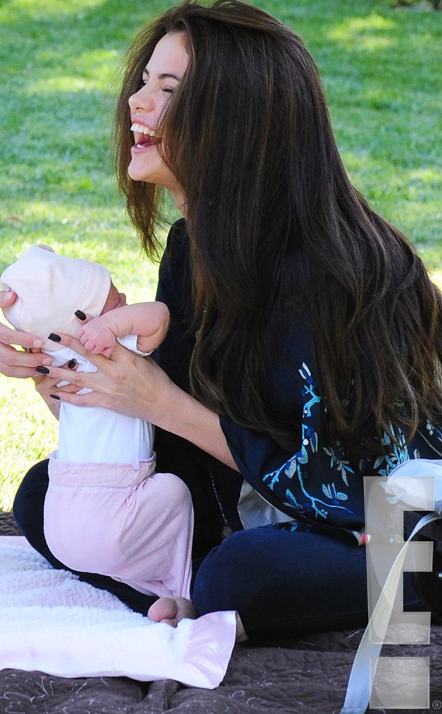 Photos from Selena Gomez and Baby Sister Gracie Elliot First Look! E