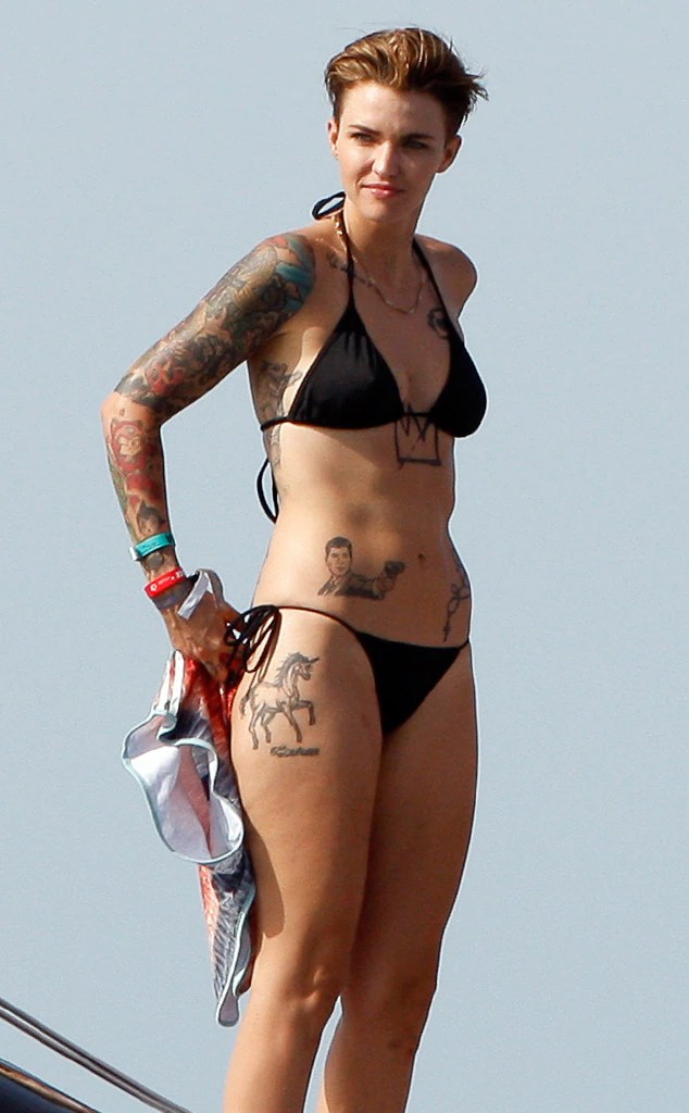 Ruby Rose Flaunts Amazing Abs in a Sexy Black Bikini While on Vacation