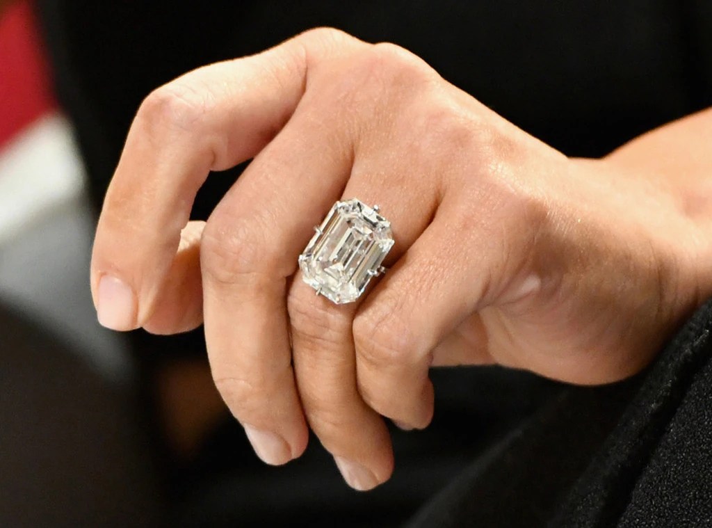 11 Million of Jewelry Stolen From Kim K Inside Her Collection E! News