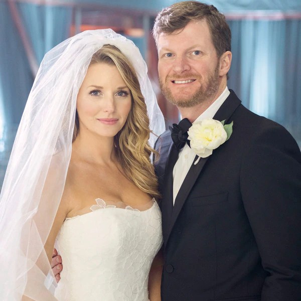 NASCAR Driver Dale Earnhardt Jr. Marries Amy Reimann on New Year's Eve