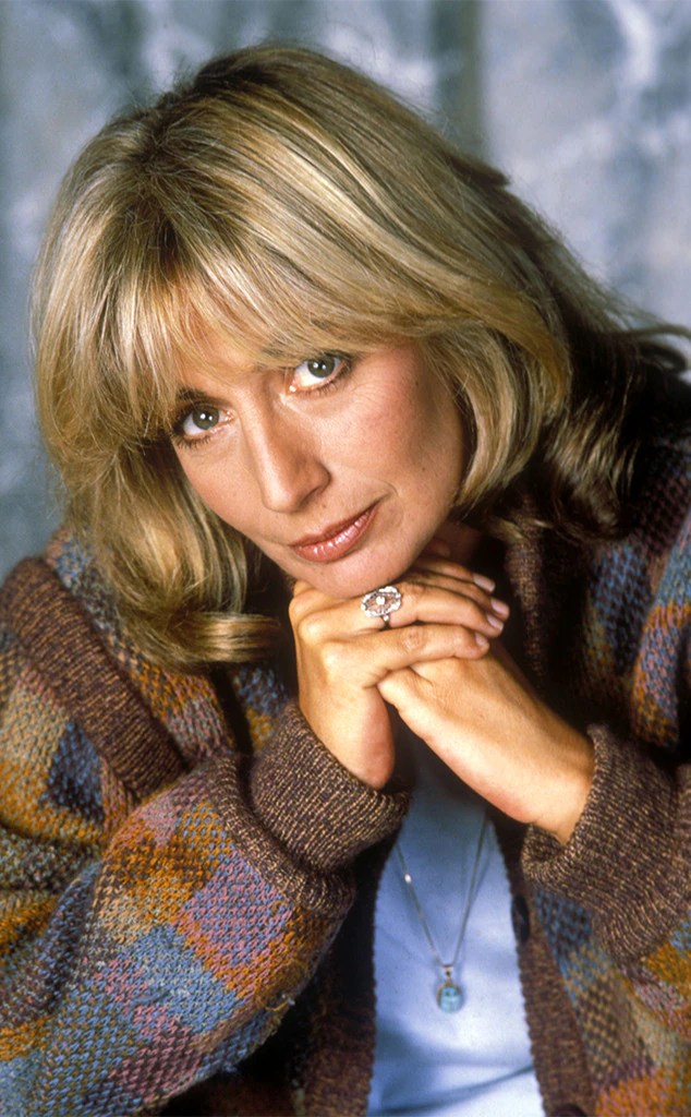 Penny Marshall, Star of Laverne & Shirley, Dead at Age 75 E! News