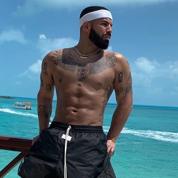 Drake se operó para tener mejores abdominales?! E! Online Latino CO