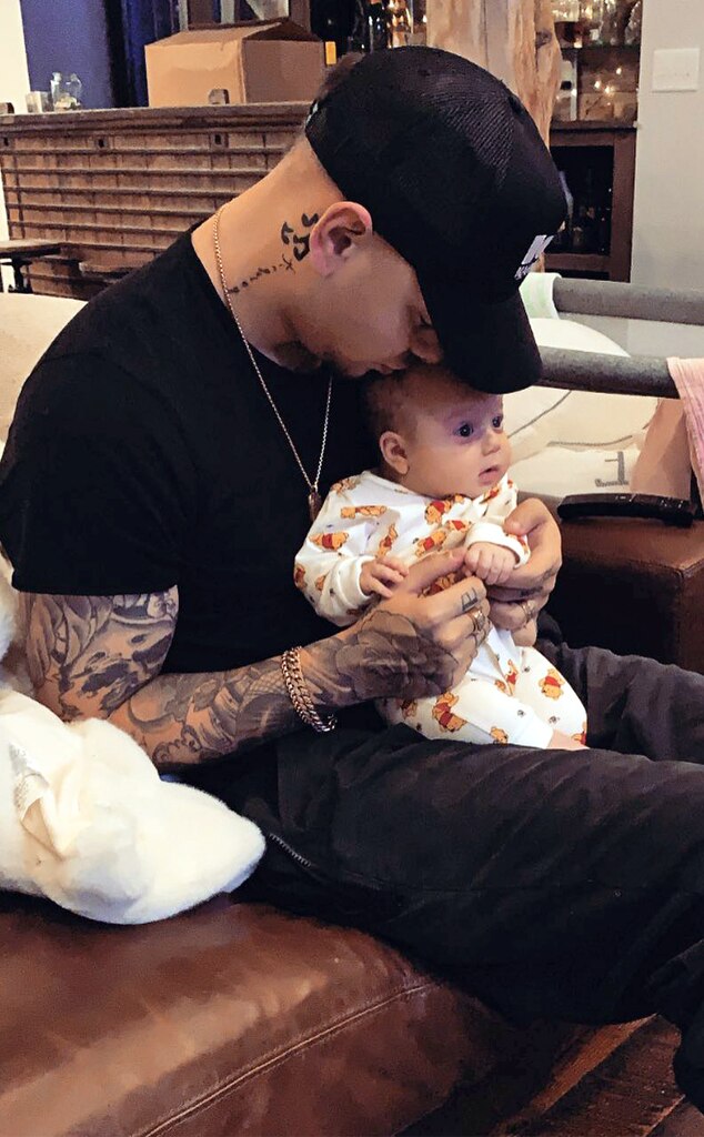 Photos from Kane Brown's Most Adorable Dad Moments E! Online