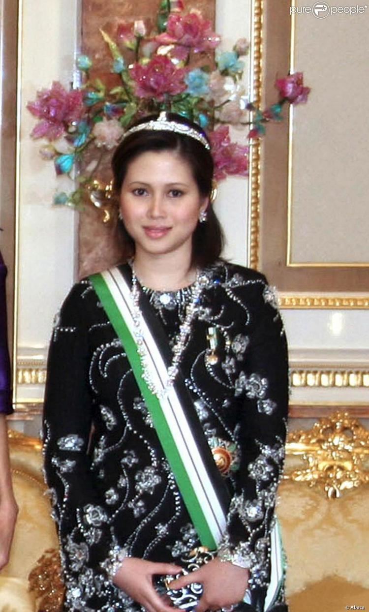 Azrinaz Mazhar Hakim (Wife of Sultan Hassanal Bolkiah) Bio with
