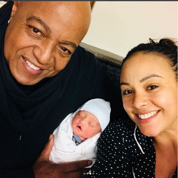 80's singer Peabo Bryson, a child at 66 with young wife (Photos)
