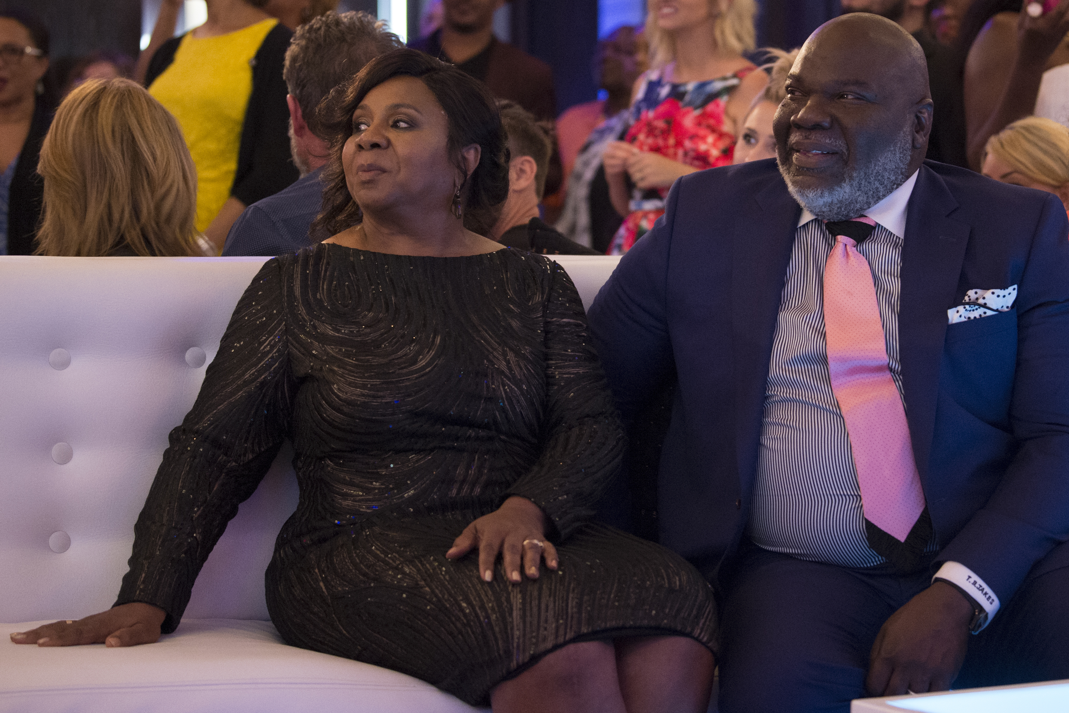 T.D. Jakes, Wife And Family Reflect On Love On Anniversary Ambo TV
