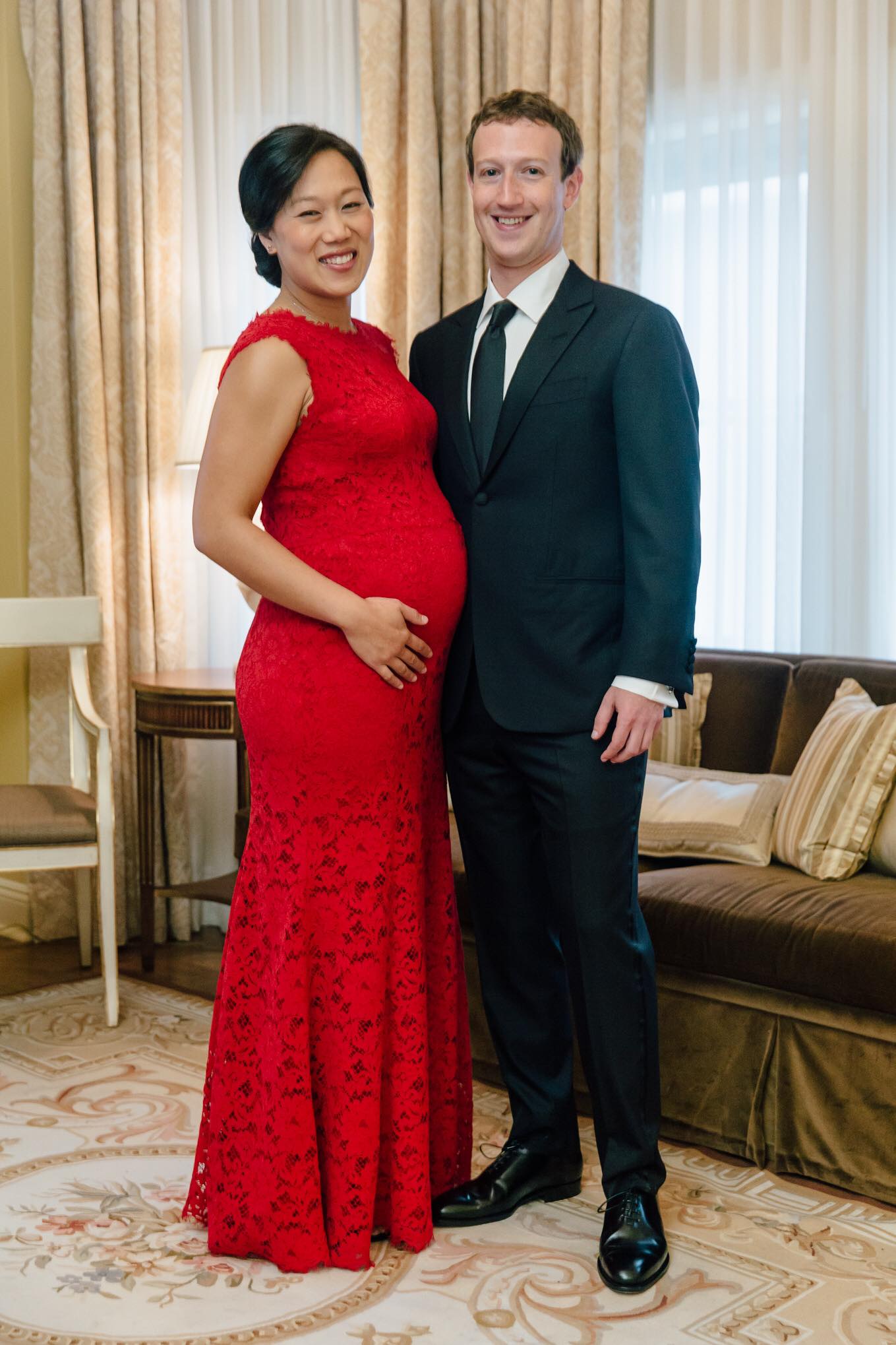 Mark Zuckerberg Family Photos Wife Priscilla Chan, Baby Max Time