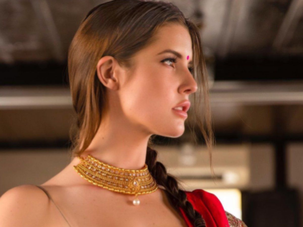 Amanda Cerny Shares Her Diwali Looks ApneCelebrities