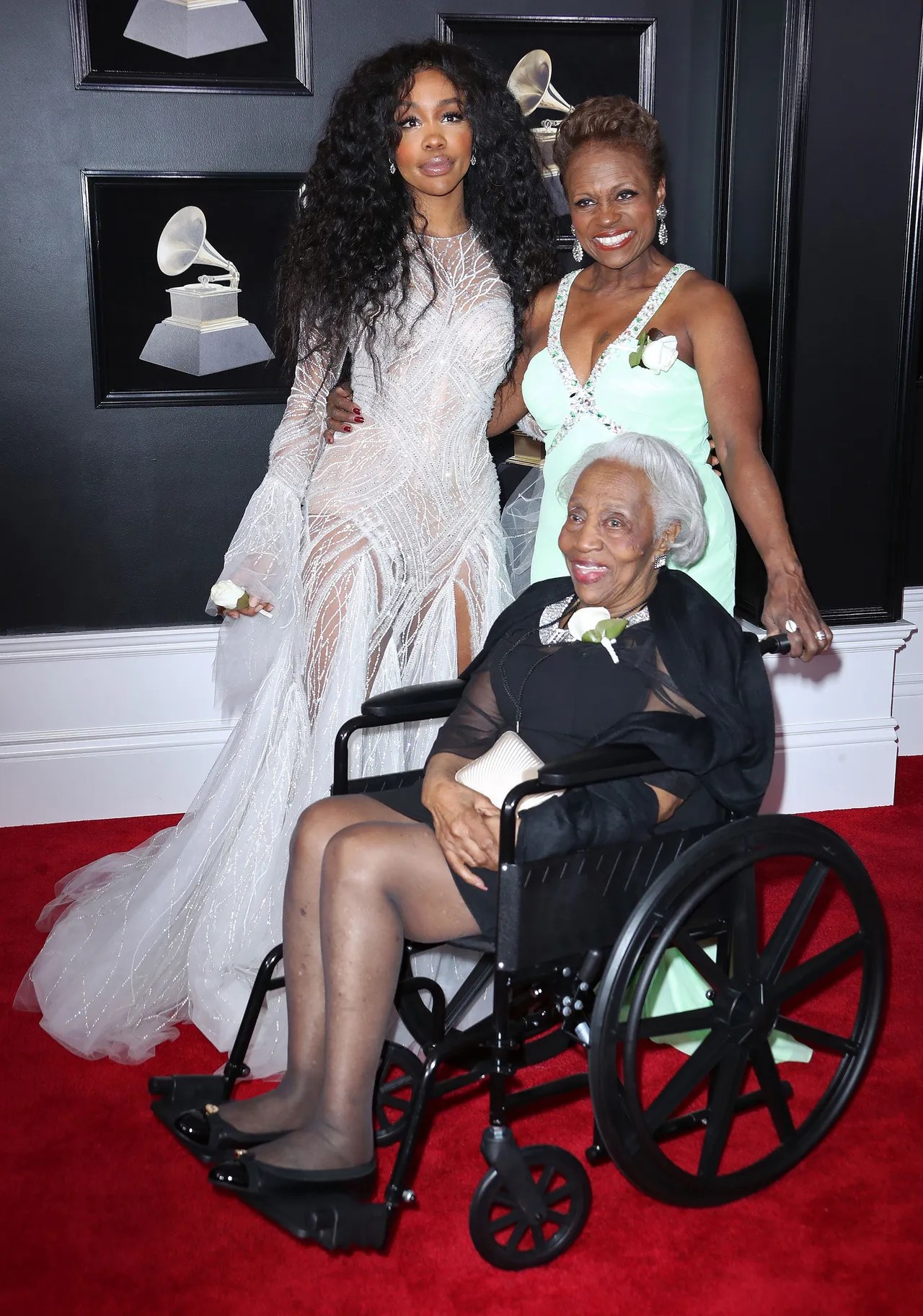 SZA Proves That Style Runs in the Family at the 2018 Grammy Awards Vogue