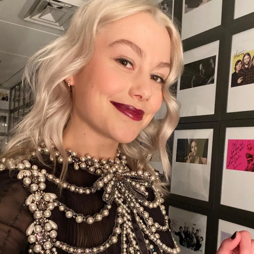 This Is the Perfect Moody Lipstick Phoebe Bridgers Wore on “Saturday