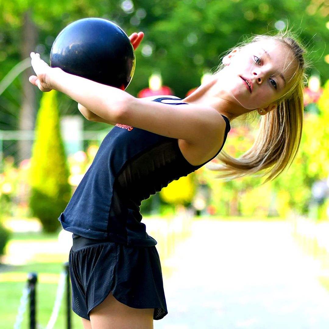 Valeria from Ukrain / valeria_negurenko_1669070135391.jpg iMGSRC.RU
