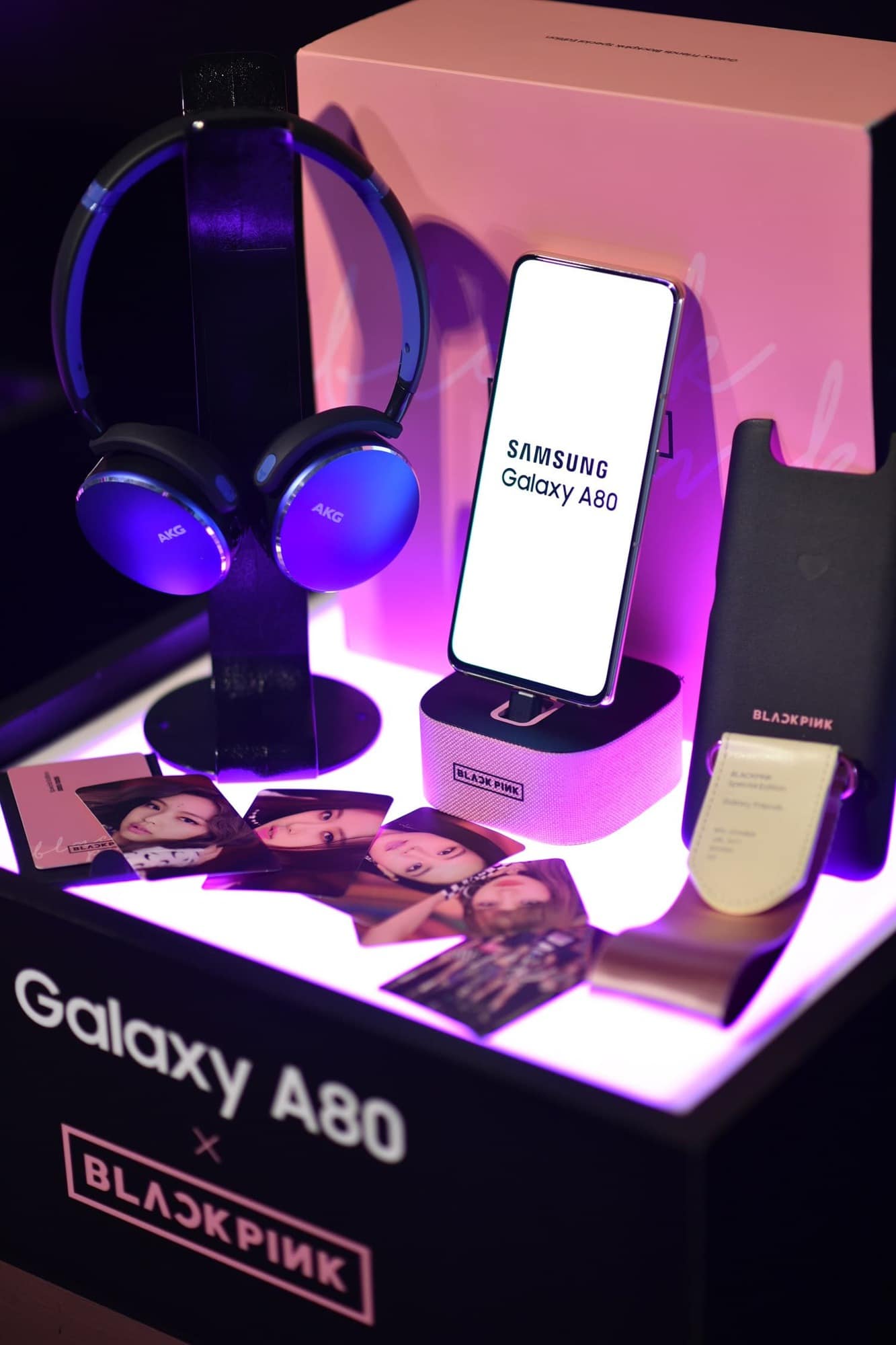 Samsung เปิดจอง Galaxy A80 กล้องหมุนในไทย ราคา 21,990.- พรีออเดอร์รับเซ็ต Blackpink สุดลิมิเต็ด 24 - Samsung เปิดจอง Galaxy A80 กล้องหมุนในไทย ราคา 21,990.- พรีออเดอร์รับเซ็ต Blackpink สุดลิมิเต็ด