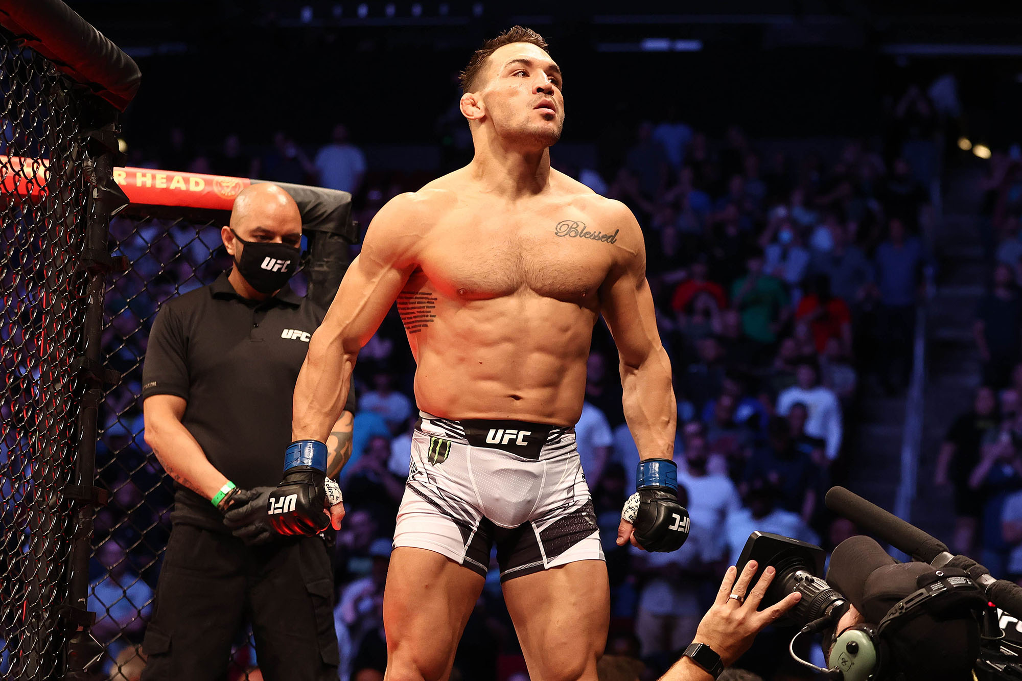 Michael Chandler implores Justin Gaethje to ‘pack a lunch’ and get