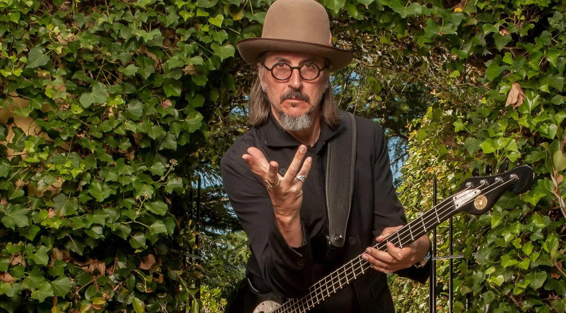 Les Claypool The Legendary Primus Bassist and His Unconventional