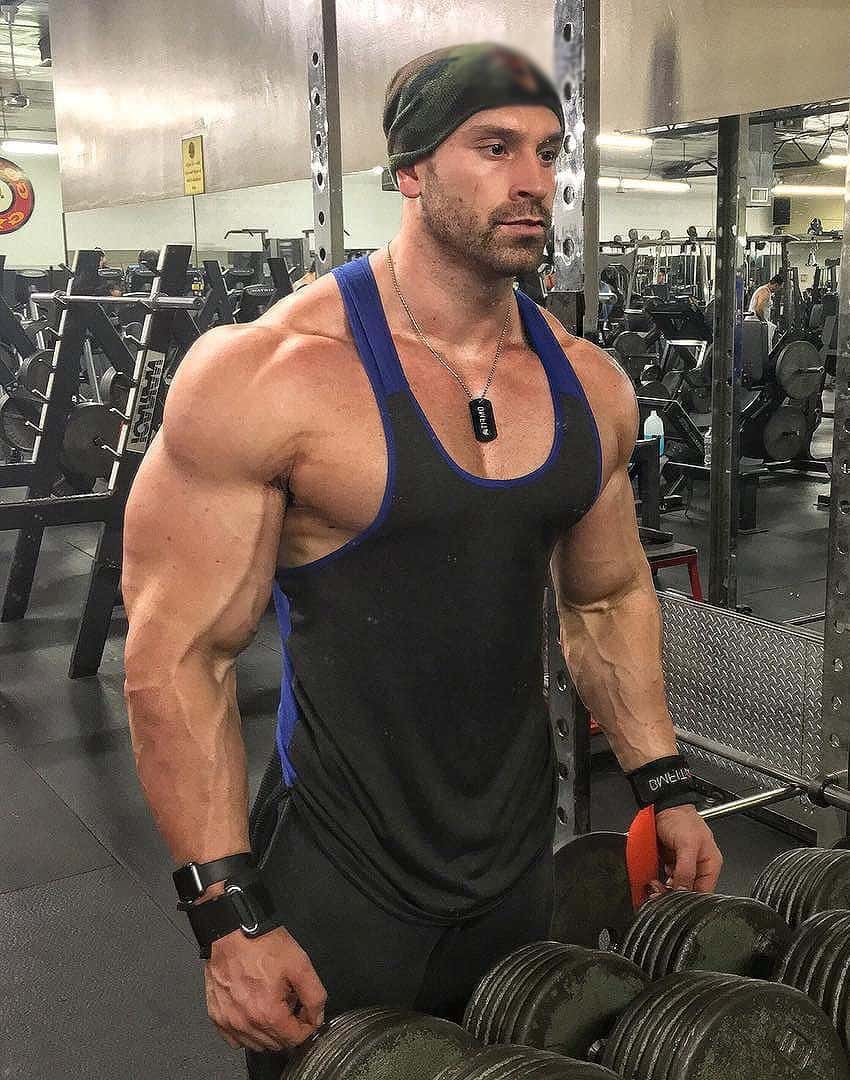 How tall is Bradley Martyn? Bradley Martyn Height, Age, Weight and Much