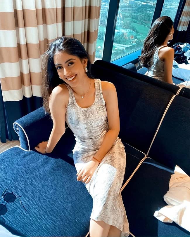 Navya Naveli Nanda Bio, Height, In Relation, Net Worth, Facts