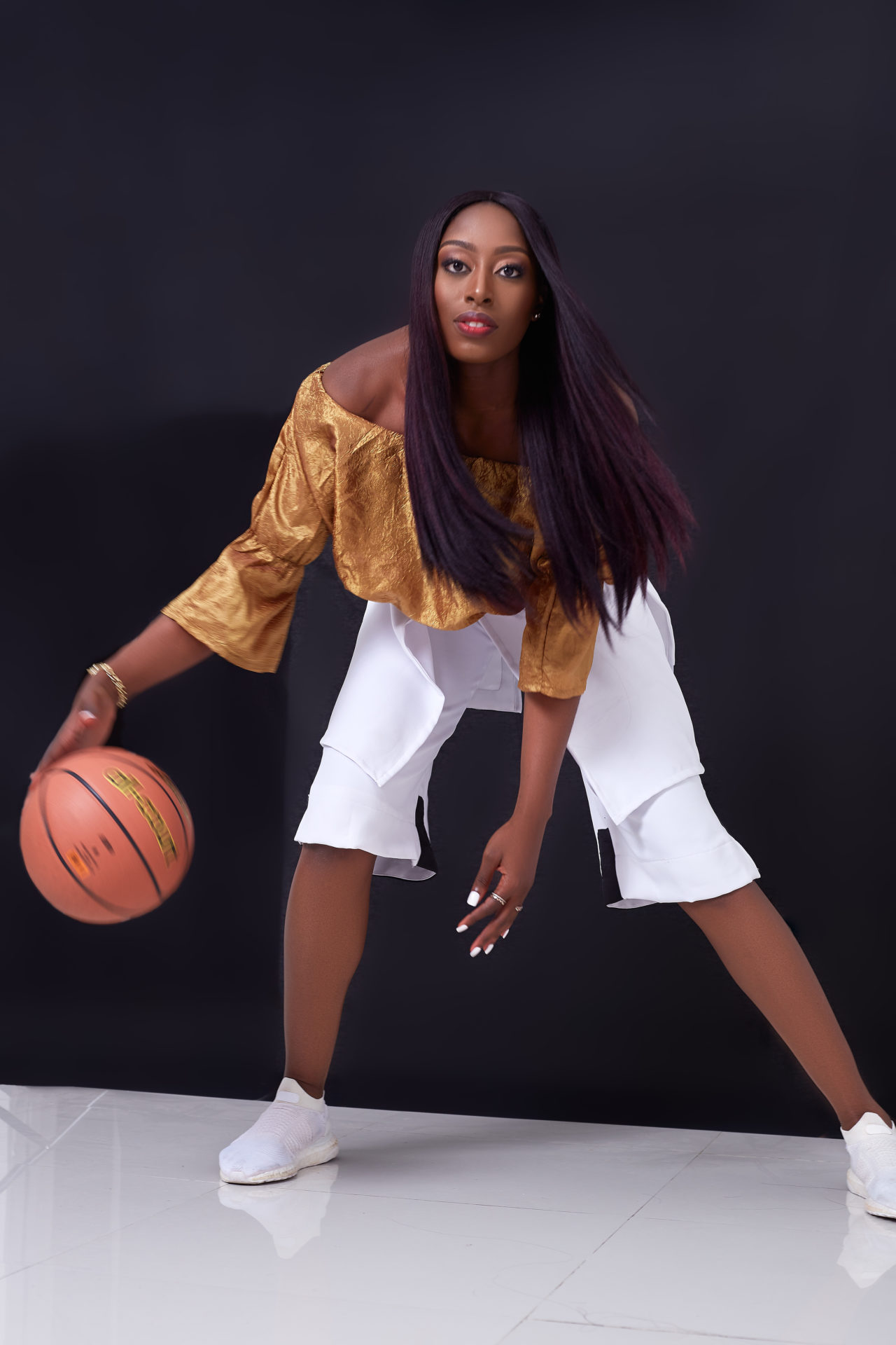 Chinenye Ogwumike Biography, Net Worth Wiki And New Update BiographyVibe