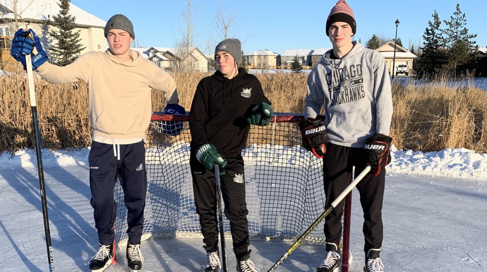 IIHF Colton brings Dach family to World Juniors