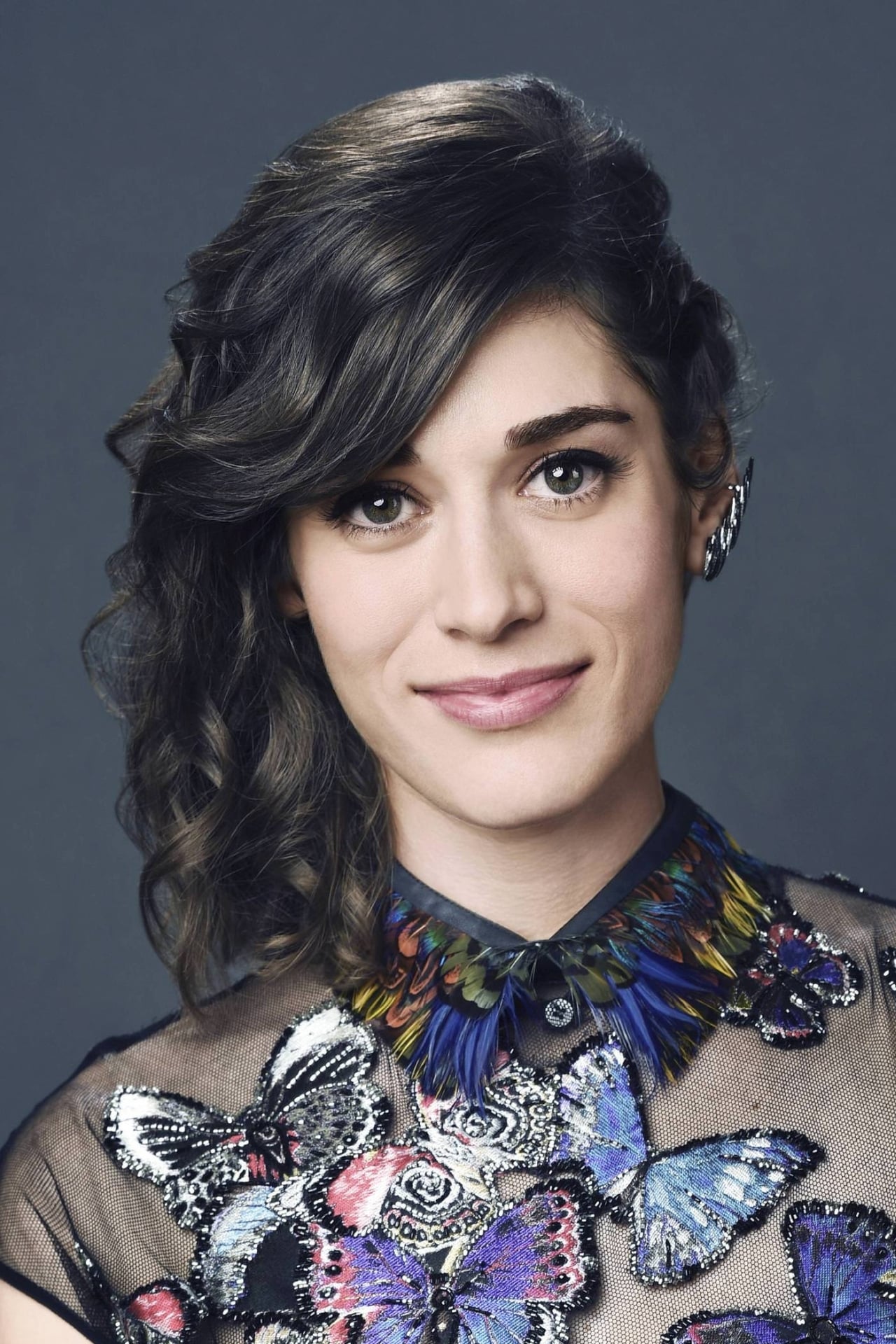 Lizzy Caplan Age, Wiki, Bio, Photos